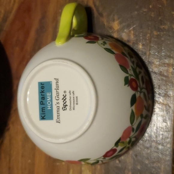 Kim Parker Emma's Garland Spode Cup and Saucer - Picture 4 of 5